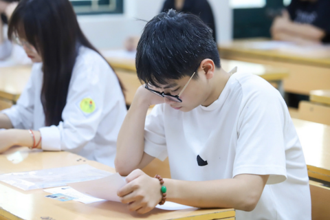 Đề xuất bỏ thi vào lớp 10: Học sinh, phụ huynh lo thiếu công bằng