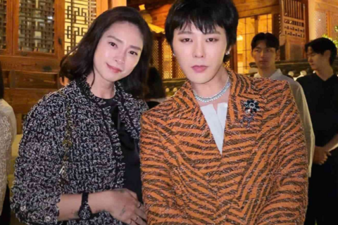 G-Dragon chụp ảnh cùng Ngô Thanh Vân gây bão mạng xã hội
