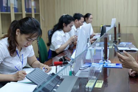 Bộ Nội vụ hướng dẫn cách tính lương, phụ cấp khi tăng lương cơ sở từ ngày 1-7