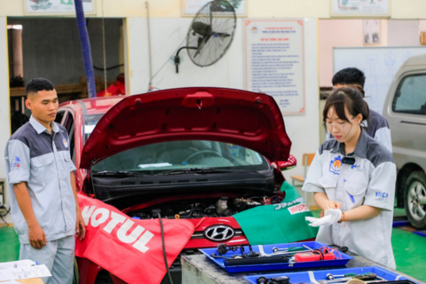 Đề xuất người có bằng đại học được học liên thông xuống cao đẳng, trung cấp
