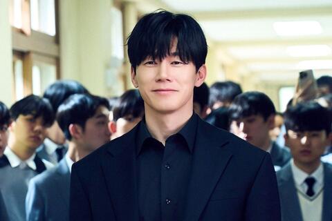 Kim Moo Yeol tìm được vai diễn để đời trong "Teach you a lesson"
