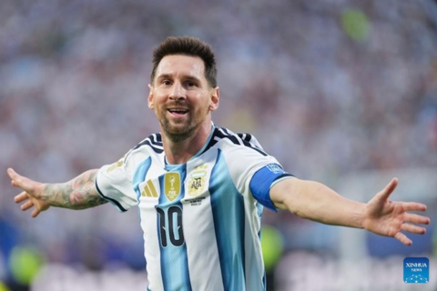 Messi lập hat-trick giúp Argentina thắng trận ra quân World Cup 2026