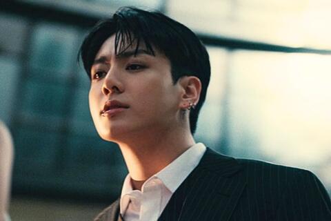 Jungkook BTS thừa nhận sợ tham gia các sự kiện thời trang, giải trí công khai