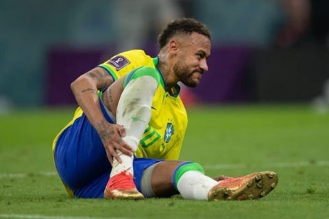 Neymar úp mở chuyện từ giã đội tuyển Brazil