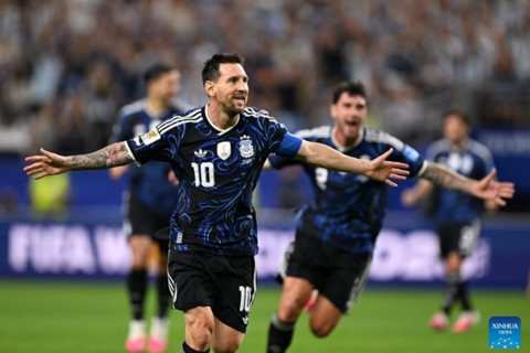 Messi tái hiện kỳ tích của Maradona sau màn ngược dòng lịch sử