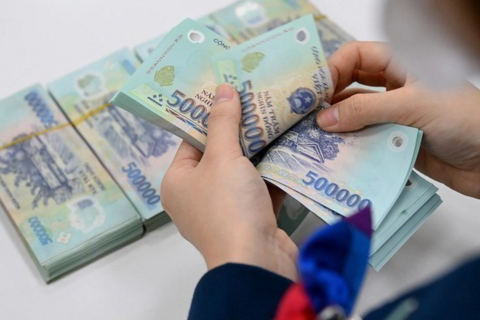Đề xuất tăng lương tối thiểu 7,8%, công nhân thêm hy vọng lo cho con ăn học