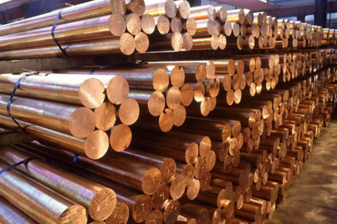 Giá quặng sắt giảm sâu, đồng giữ nhịp giữa bất ổn Trung Đông