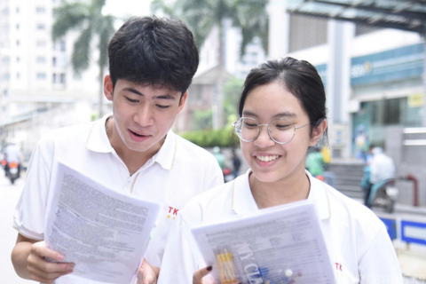 Thi trên máy tính chỉ là bề nổi, ngân hàng đề mới là 'chìa khóa'