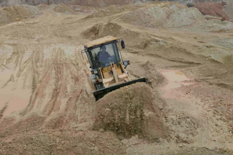 Đất hiếm Trung Quốc vẫn sinh lời giữa căng thẳng địa chính trị