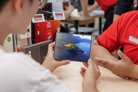 Galaxy Z Fold 8 bùng nổ lượng đặt hàng trên toàn cầu