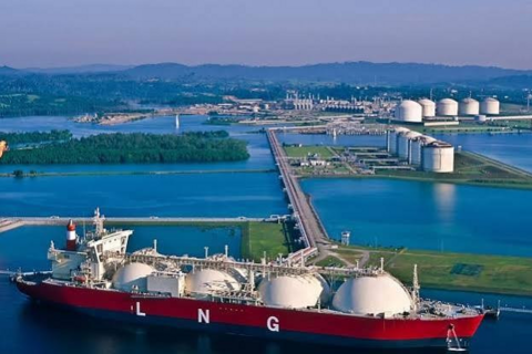 Giá LNG tại châu Âu tăng vọt lên mức cao nhất kể từ năm 2023