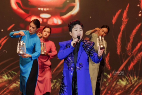 Tùng Dương hát hit triệu view của Hòa Minzy gây xúc động