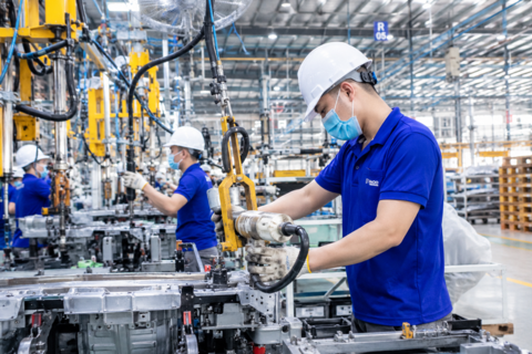 Chậm trả lương, doanh nghiệp có thể bị phạt đến 100 triệu đồng
