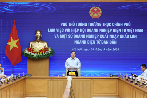 8 tháng đầu năm: Ngành điện tử, linh kiện nhập siêu 60,5 tỷ USD, điện thoại xuất siêu 38 tỷ USD