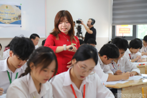 Hà Nội chuyển 1.710 hiệu trưởng, hiệu phó sang đứng lớp, vẫn thiếu 7.200 giáo viên