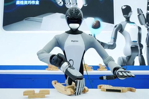 Trung Quốc mở rộng ứng dụng robot, AI trong các ngành công nghiệp