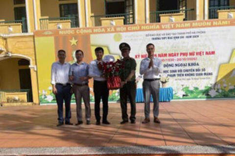 Giúp học sinh nhận diện cạm bẫy, tự bảo vệ trên không gian mạng