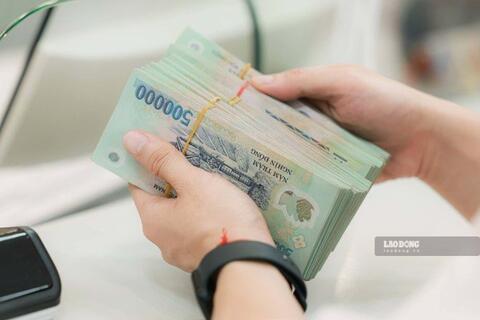 Đang hưởng trợ cấp xã hội, người cao tuổi có được nhận thêm trợ cấp hưu trí xã hội?