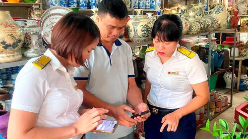 <a href="/tin-kinh-te" title="Tin kinh tế" rel="dofollow">Tin kinh tế</a>