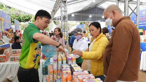 <a href="/van-hoa" title="Văn hóa" rel="dofollow">Văn hóa</a>