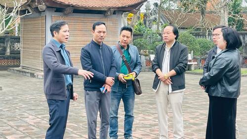 <a href="/van-hoa" title="Văn hóa" rel="dofollow">Văn hóa</a>