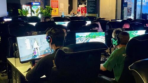 <a href="/so-hoa" title="Số hóa" rel="dofollow">Số hóa</a>