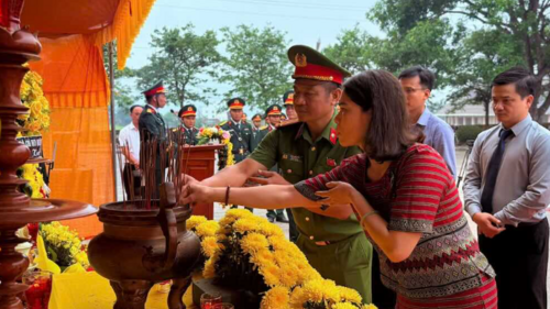 <a href="/van-hoa" title="Văn hóa" rel="dofollow">Văn hóa</a>