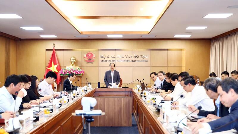 Bộ GD&ĐT thành lập Ban chỉ đạo về phát triển KHCN, chuyển đổi số