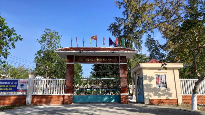 Tập thể và nhiều cá nhân tại Trường THPT Phan Ngọc Hiển bị đề nghị kiểm điểm