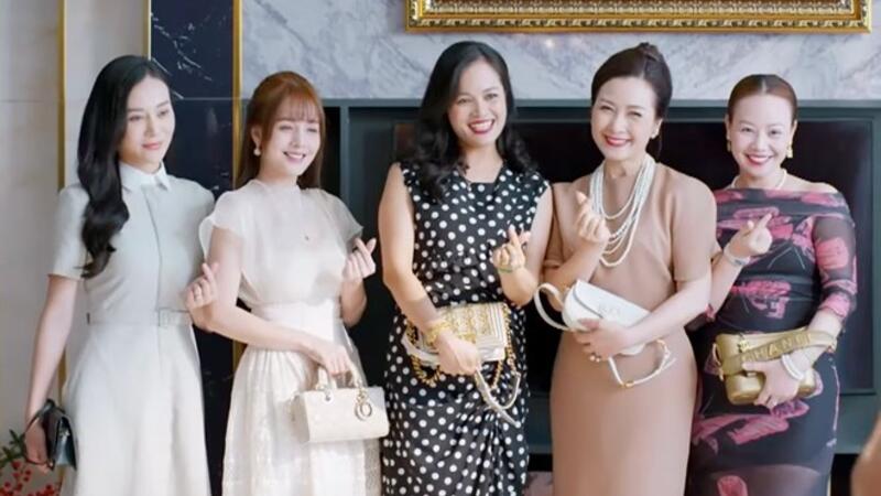 Túi hàng hiệu của các phú bà phim Gió ngang khoảng trời xanh gây tranh cãi