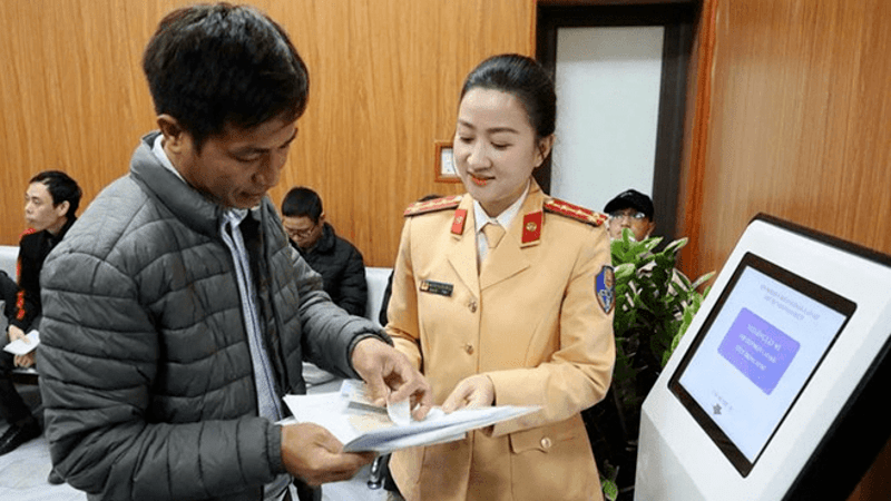 Đề xuất sử dụng dữ liệu điện tử trong sát hạch, cấp đổi giấy phép lái xe