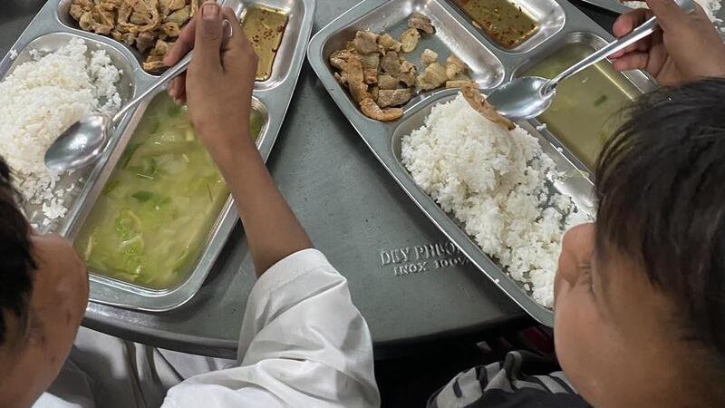 Đóng tiền "Nuôi em" nửa năm mới nhận mã, ít được cập nhật thông tin