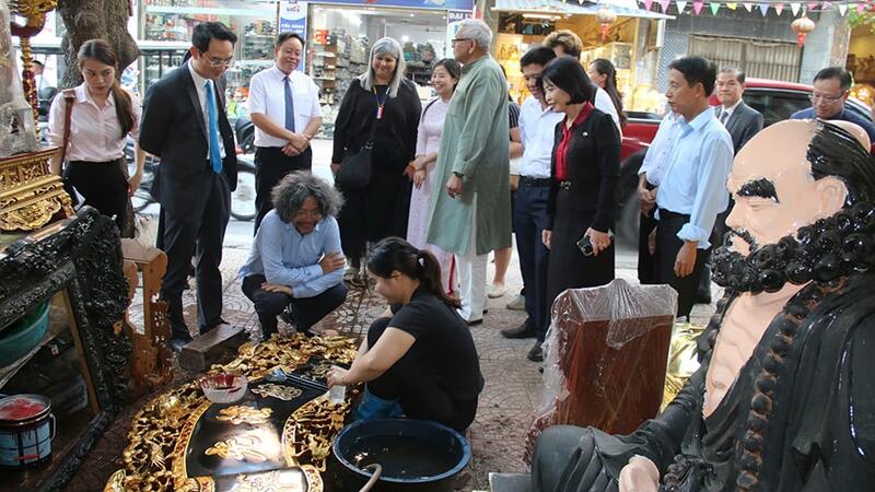 Làng nghề Hà Nội chinh phục khách quốc tế