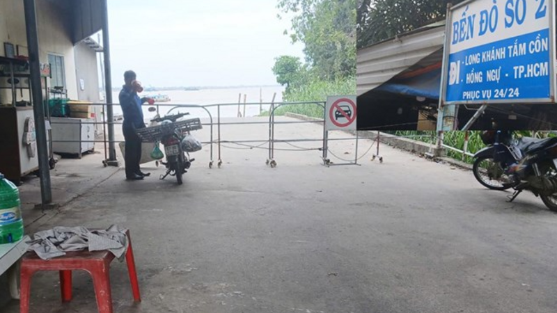 Bến đò ngưng hoạt động, dân cồn Long Khánh gặp nhiều khó khăn