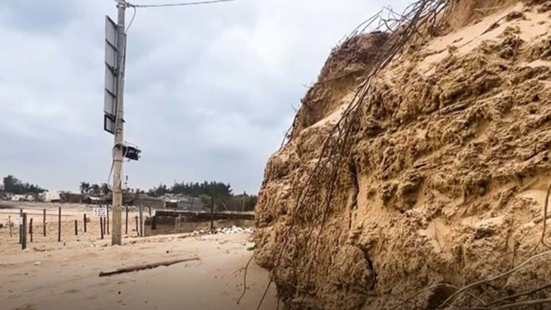 Sạt lở bủa vây bờ biển Vạn Tường, mong mỏi một tuyến kè an cư