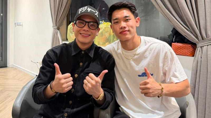 Tiền đạo Đình Bắc hội ngộ Anh trai say hi Quân A.P