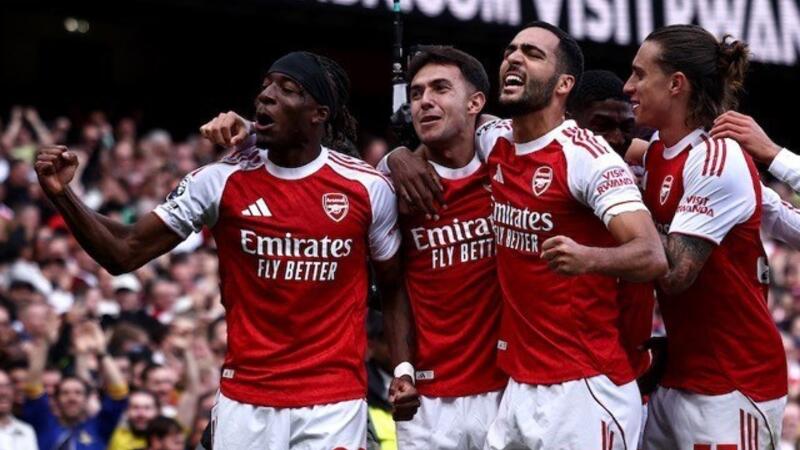 Arsenal phá bỏ vận đen để vào chung kết lần đầu tiên sau 6 năm