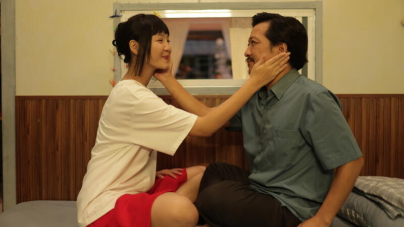 Lý do phim "Nhà ba tôi một phòng" của Trường Giang tranh cãi vẫn thu gần 90 tỉ đồng