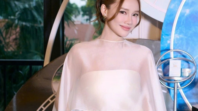 Bất ngờ vóc dáng thon gọn của Nhã Phương sau 1 tháng sinh con