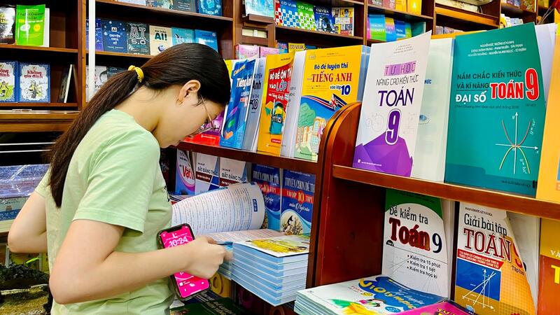 Dự kiến miễn phí sách giáo khoa trên toàn quốc từ năm học 2029-2030