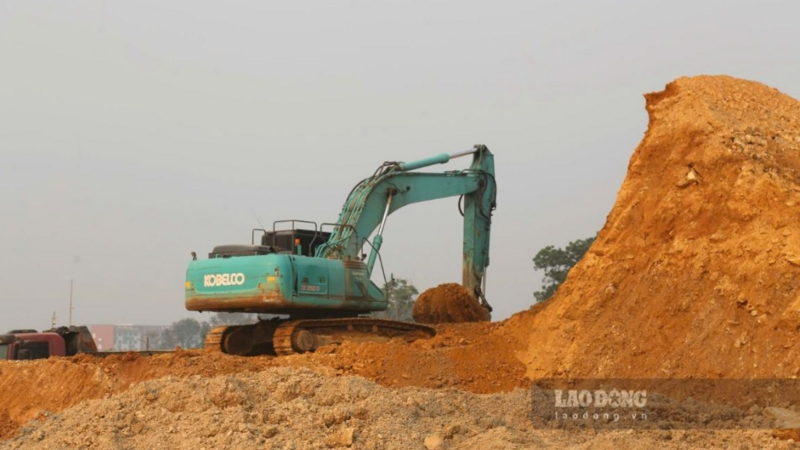 Sau 3 năm, cao tốc hơn 5.200 tỉ đồng nối Đại lộ Thăng Long - Hòa Bình vẫn vướng mặt bằng