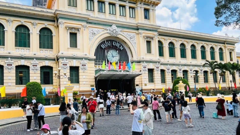 TP. Hồ Chí Minh đón gần 1,7 triệu lượt khách du lịch trong dịp lễ Giỗ Tổ và 30/4-1/5