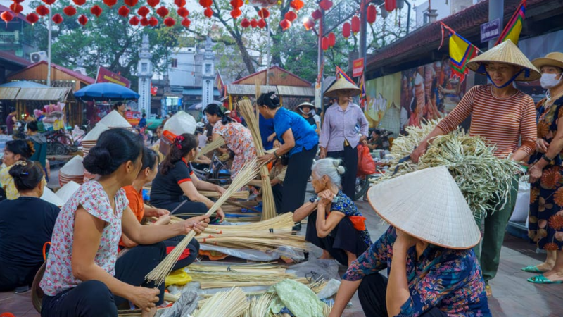 Khám phá nét độc đáo phiên chợ nón làng Chuông ở Hà Nội