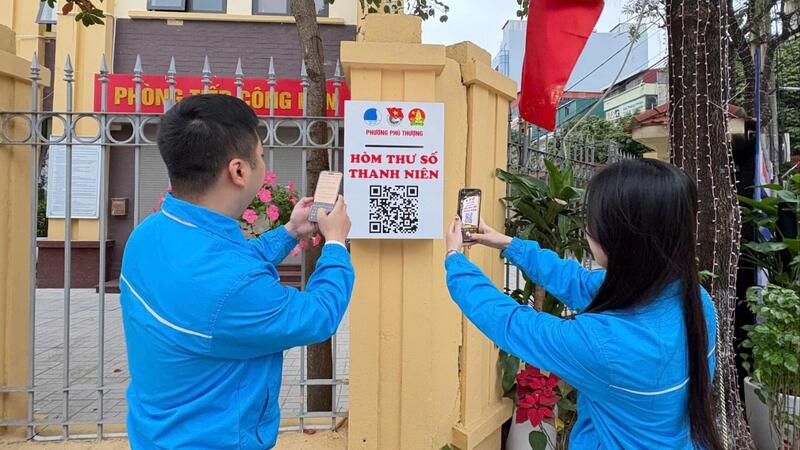 Từ “Bình dân học vụ số” đến xây dựng “Phường thông minh” ở Phú Thượng