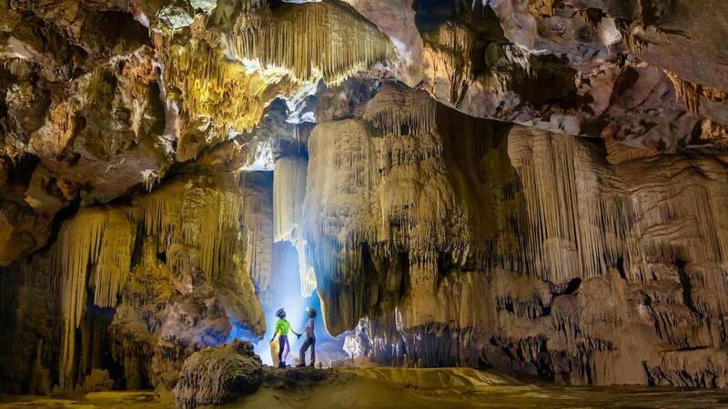 Phát hiện hang động dài 3km với cung điện thạch nhũ kỳ vĩ