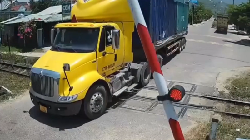 Gia Lai tăng phạt "nguội" để ngăn vượt ẩu qua đường sắt
