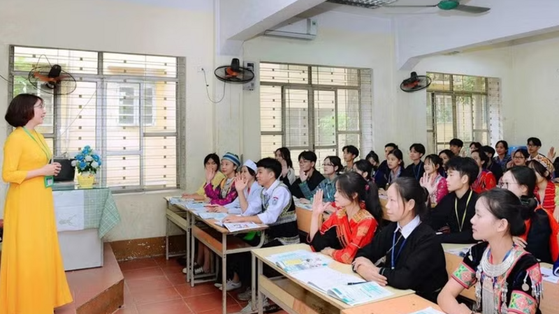 Thời gian làm giáo viên THCS có được tính để thăng hạng ở cấp THPT?