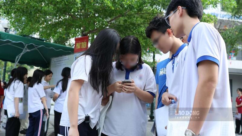 Học sinh, phụ huynh kỳ vọng bớt áp lực nếu thi vào lớp 10 chỉ còn 2 môn