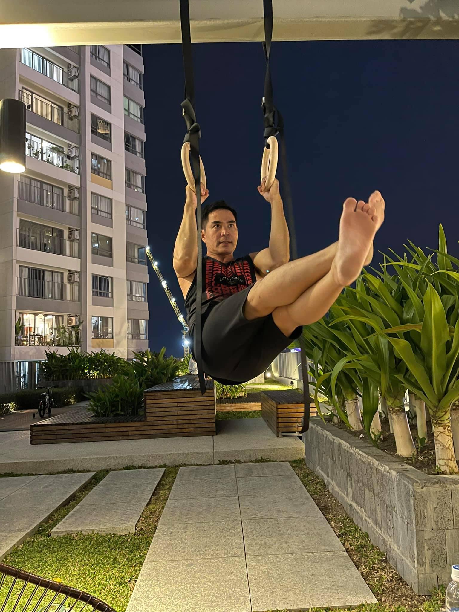 Diễn viên Trung Dũng U50: Sống một mình bình yên bên chú mèo nhỏ - Ảnh 16.