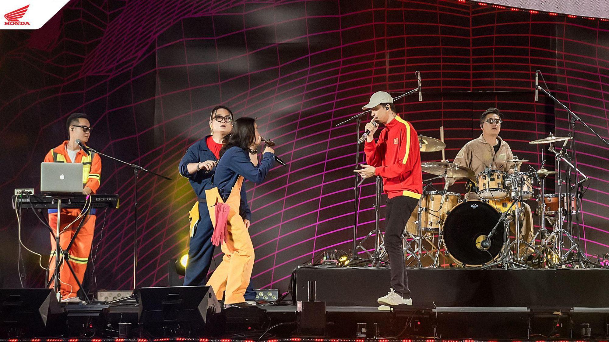 Dàn sao Việt thổi bùng năng lượng tươi trẻ tại Honda Youth Fest 2022 - Ảnh 4.
